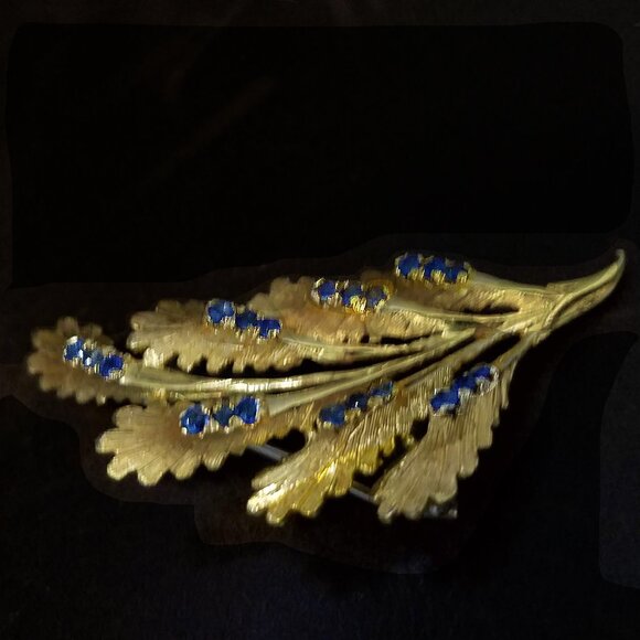 💙💎18 Karat GOLD! Solid GOLD HOST PICK💙LUXURY 1960's SAPPHIRE 18k GOLD Brooch - Picture 3 of 10